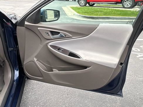 Used 2021 Chevrolet Malibu LT image 15