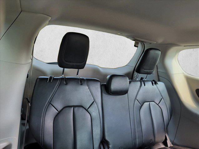 Used 2021 Chrysler Voyager Lxi FWD image 22