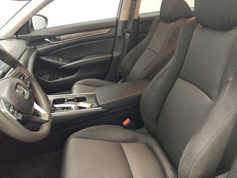 Used 2019 Honda Accord LX image 17