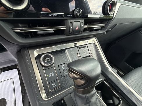 Certified 2025 Lexus GX 550 w/ Accessory Package (2T) AWD/4WD image 30