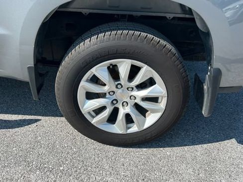 Certified 2023 Chevrolet Silverado 1500 Custom w/ LPO, Dark Essentials Package AWD/4WD image 9