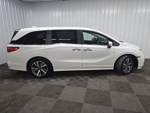 Used 2022 Honda Odyssey Touring image 2