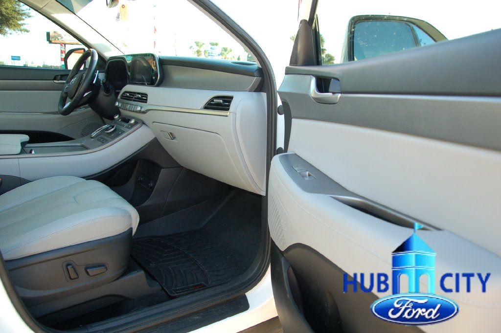 Used 2022 Hyundai Palisade SEL w/ Premium Package FWD image 17