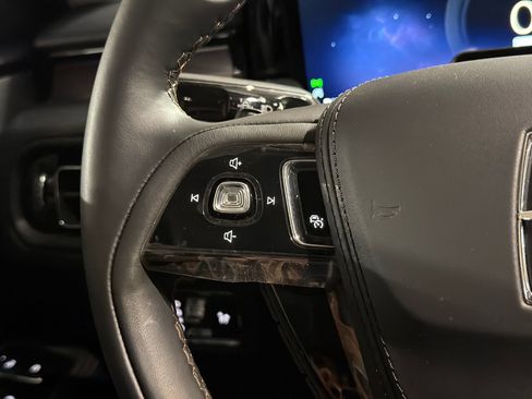 New 2026 Lincoln Aviator AWD image 25
