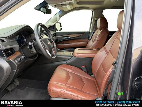 Used 2017 Cadillac Escalade Premium Luxury AWD/4WD image 10