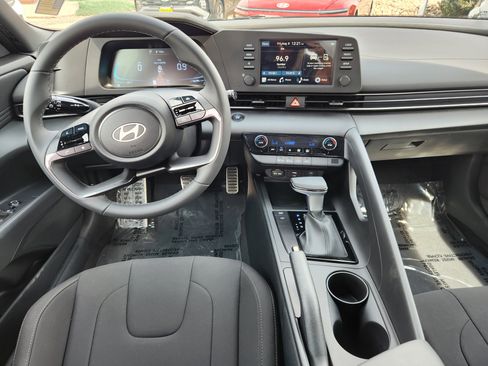 New 2025 Hyundai Elantra Sport image 9