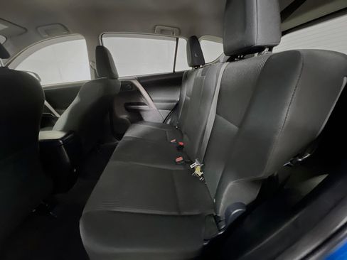 Used 2017 Toyota RAV4 LE FWD image 28