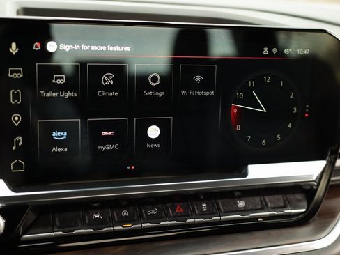 Used 2025 GMC Sierra 1500 SLT image 14