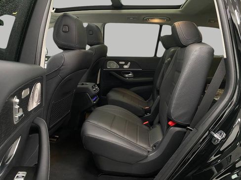 Certified 2025 Mercedes-Benz GLS 450 4MATIC image 32