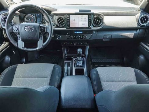 Used 2023 Toyota Tacoma TRD Off-Road w/ Technology Package RWD image 11