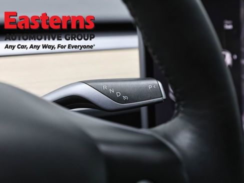 Used 2023 Tesla Model 3 Standard Range image 13