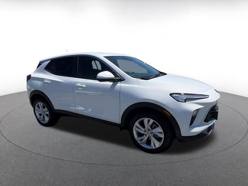 Used 2025 Buick Encore GX Preferred FWD image 2