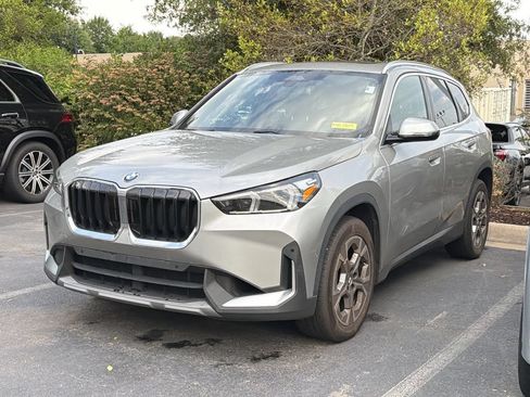 Used 2023 BMW X1 xDrive28i w/ Convenience Package AWD/4WD image 3