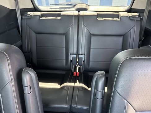 Used 2022 Volkswagen Atlas SE w/ Panoramic Sunroof Package image 16