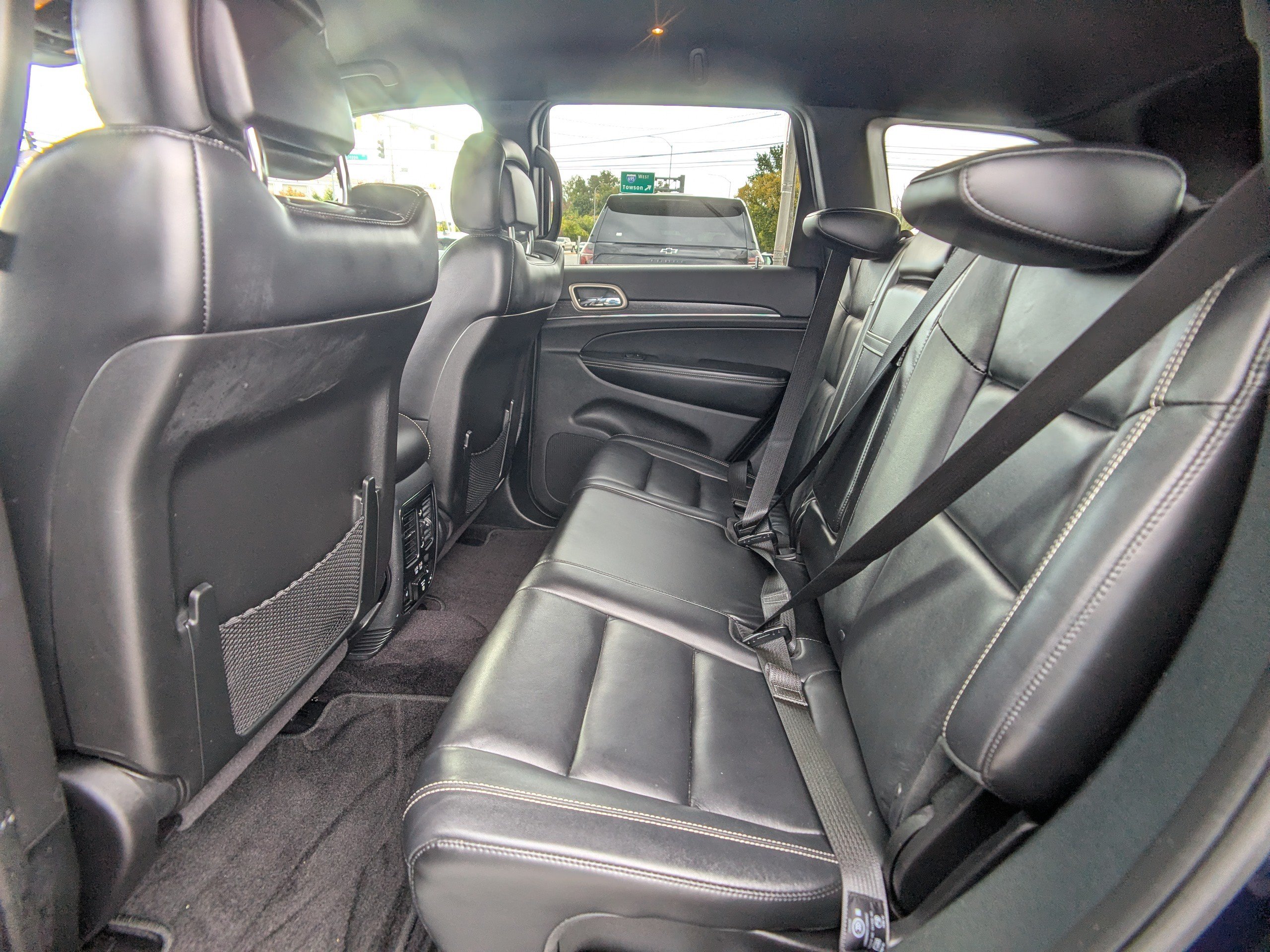 Used 2017 Jeep Grand Cherokee Limited AWD/4WD image 14