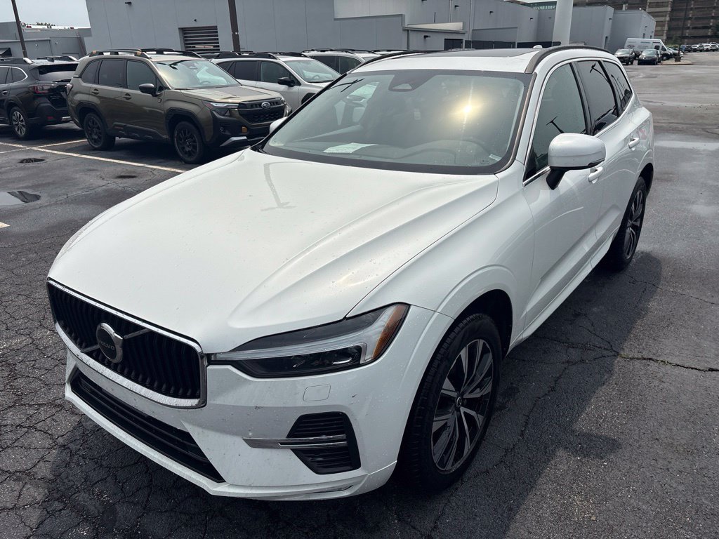 Used 2023 Volvo XC60 B5 Core w/ Climate Package AWD/4WD image 5