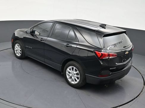 Used 2024 Chevrolet Equinox LS FWD image 11