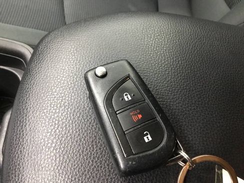 Used 2019 Toyota RAV4 LE w/ All Weather Liner Package AWD/4WD image 9