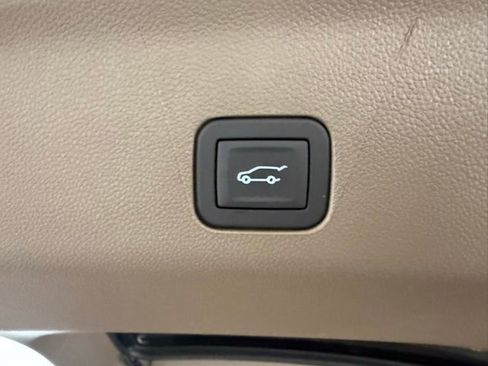 New 2026 GMC Yukon Denali image 9