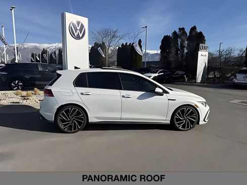 Used 2023 Volkswagen GTI Autobahn image 10