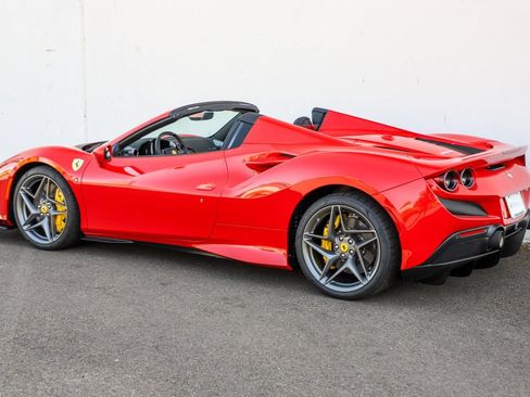 Certified 2022 Ferrari F8 Tributo RWD image 53
