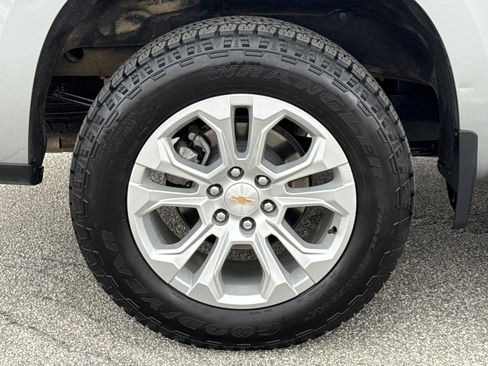 Used 2025 Chevrolet Silverado 1500 LTZ image 12