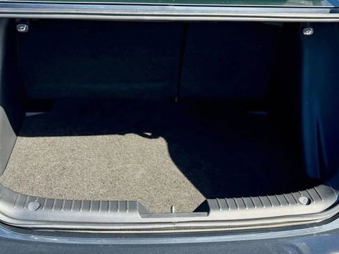 Used 2019 Toyota Yaris LE image 7