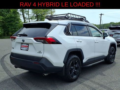 Used 2019 Toyota RAV4 LE w/ Carpet Mat Package AWD/4WD image 6