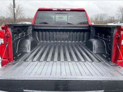 Used 2024 Chevrolet Silverado 1500 High Country image 9