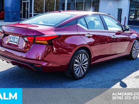 Used 2025 Nissan Altima 2.5 SV FWD image 6