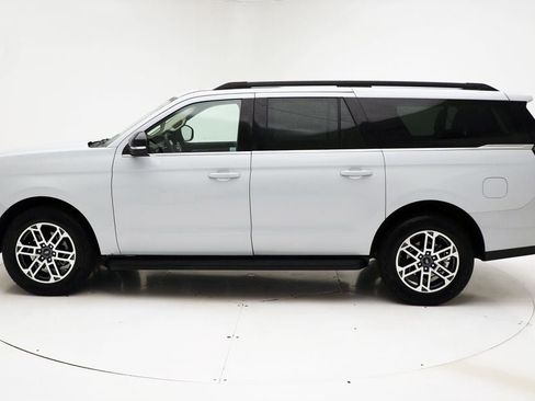 Used 2025 Ford Expedition Max Active AWD/4WD image 5