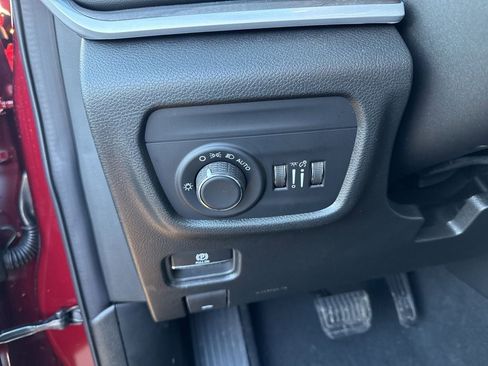 New 2026 Jeep Grand Cherokee Laredo image 17