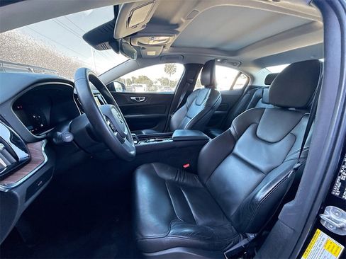 Used 2023 Volvo S60 B5 Plus image 23
