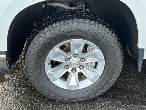 Used 2019 Chevrolet Silverado 1500 LT w/ All-Star Edition image 44