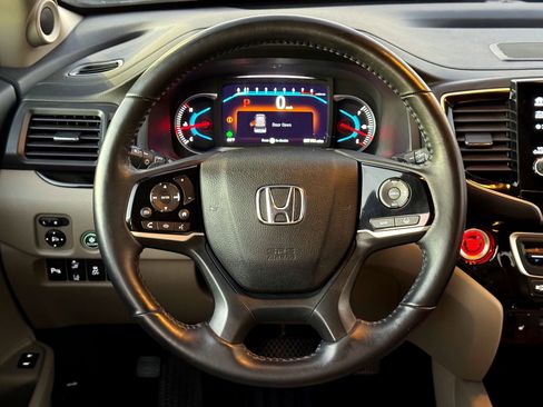 Used 2021 Honda Pilot Touring image 26