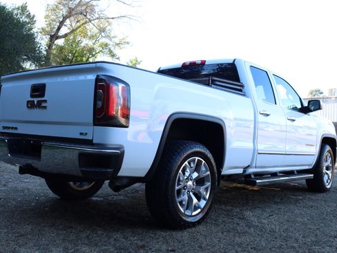 Used 2017 GMC Sierra 1500 SLT w/ SLT Premium Package image 6