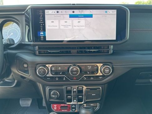 Used 2025 Jeep Gladiator Rubicon w/ Safety Group image 32