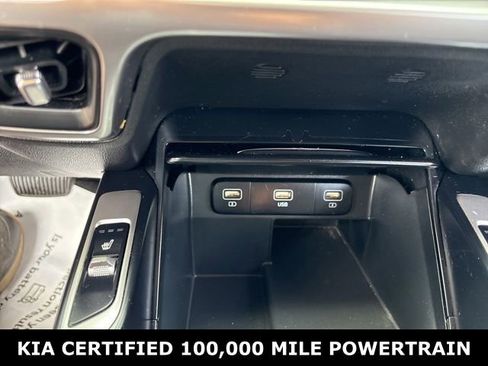 Certified 2022 Kia Sorento S FWD image 19