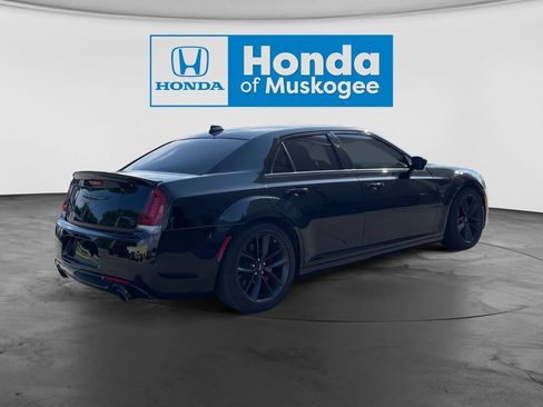 Used 2023 Chrysler 300 C RWD image 5