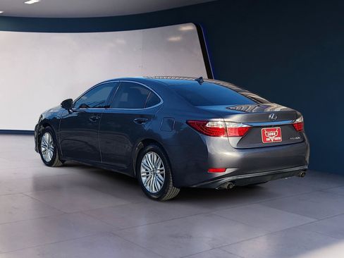 Used 2014 Lexus ES 350 w/ Luxury Package FWD image 3