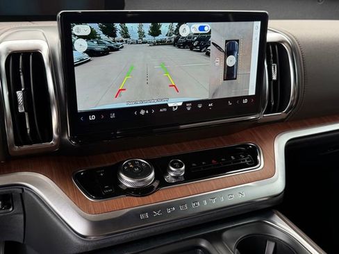 Used 2025 Ford Expedition Max King Ranch AWD/4WD image 21