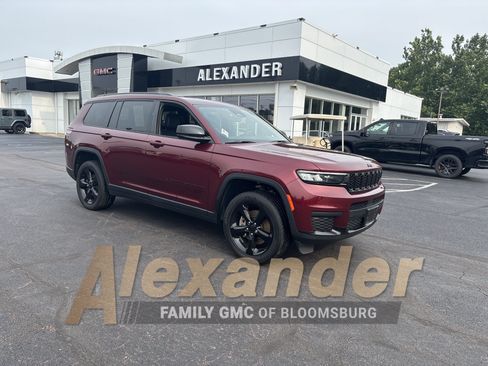 Used 2023 Jeep Grand Cherokee L Laredo AWD/4WD image 1