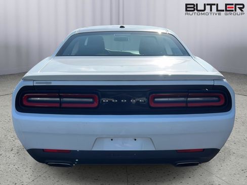 Used 2015 Dodge Challenger SXT w/ Super Sport Group (SS/T) RWD image 3