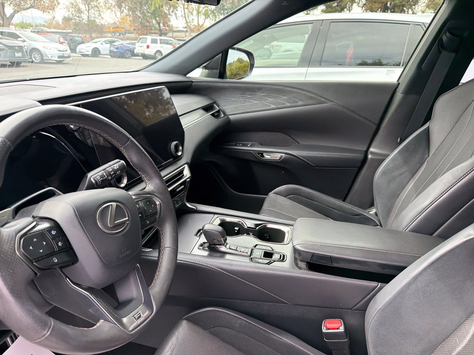 Used 2023 Lexus RX 500h F Sport AWD/4WD image 6