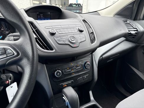 Used 2019 Ford Escape S image 22