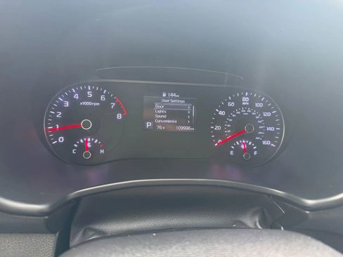 Used 2021 Kia Soul LX FWD image 12
