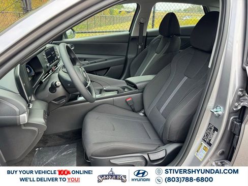 New 2026 Hyundai Elantra SE image 17