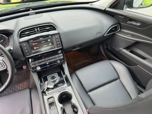 Used 2017 Jaguar XE Premium AWD/4WD image 30