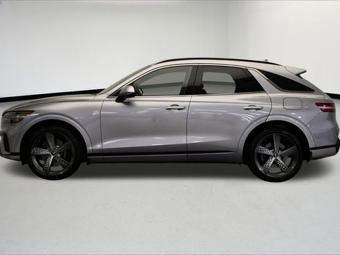 Used 2025 Genesis GV70 3.5T Sport w/ Sport Advanced Package image 2