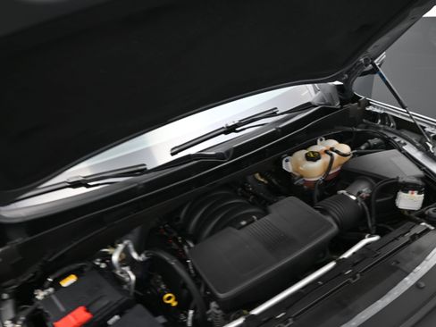 Used 2025 GMC Yukon Denali RWD image 28